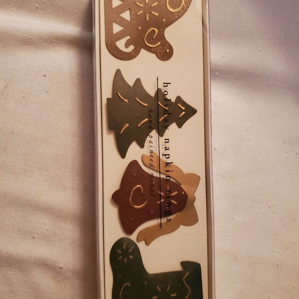 Holiday napkin holders